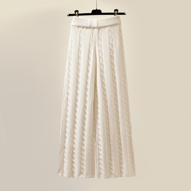 Chloé Rousseau Cozy Elegance Set