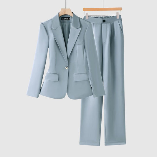 Chloé Rousseau Executive Power Set