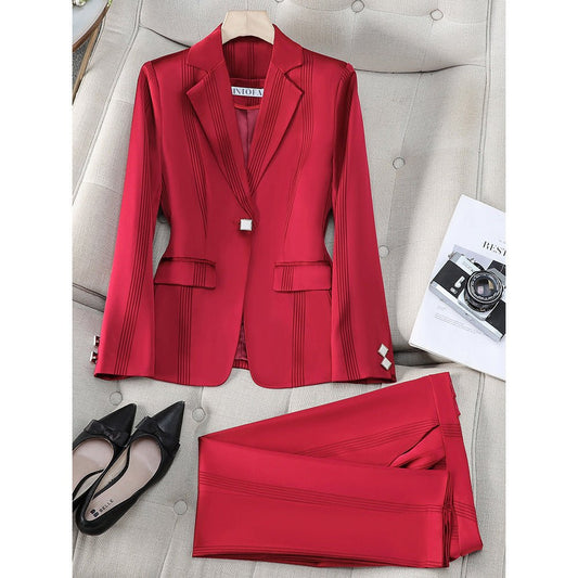 Chloé Rousseau Regal Poise Set